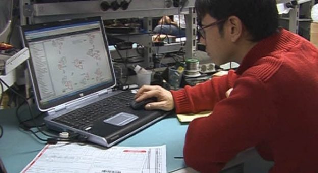 Comment devenir Ingénieur Électronicien / Ingénieure Électronicienne ?