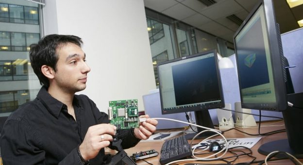 Comment devenir Ingénieur / Ingénieure En Électronique Numérique ?